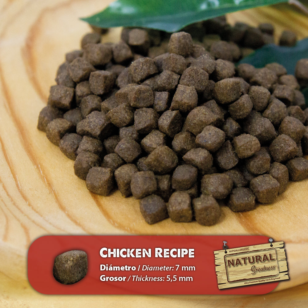 Briketi Natural Greatness Chicken s prikazom velikosti