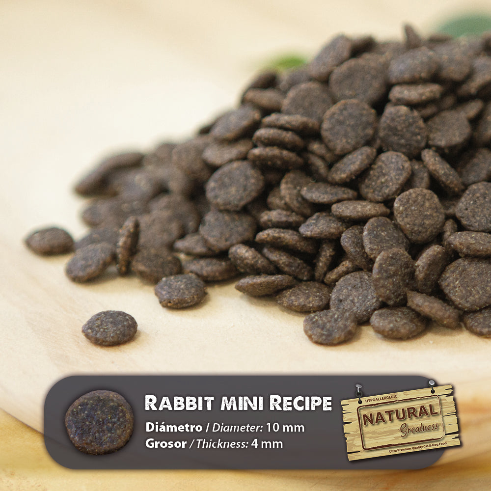 Briketi Natural Greatness Rabbit Mini s prikazom velikosti